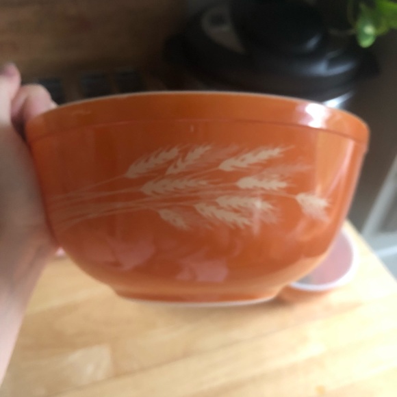 Set of 2 Pyrex wheat mixing bowls - Picture 11 of 11